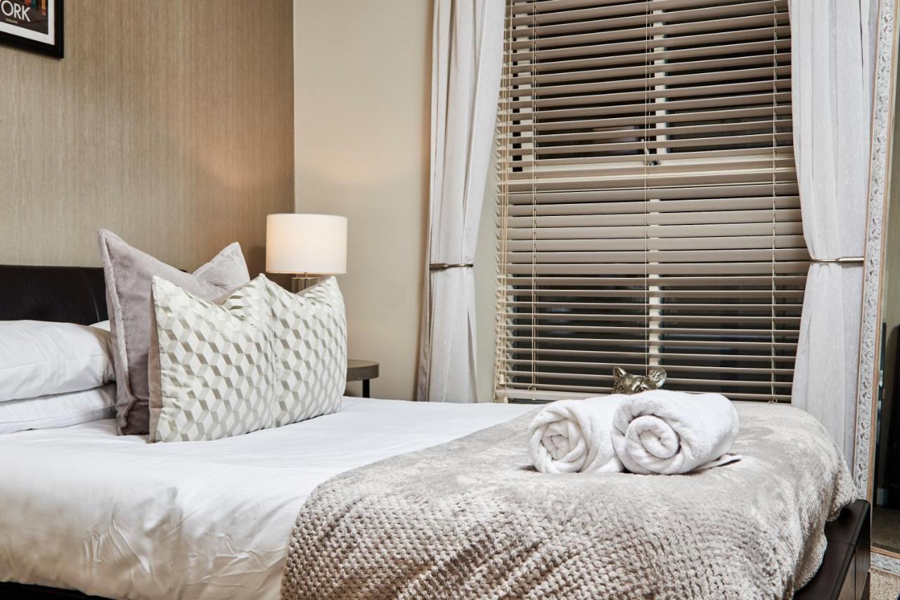 Vikings Apartment With Private Parking & Terrace York Extérieur photo